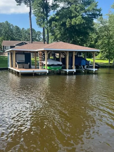 Finished Twin Lakes boathouse, Delbridge