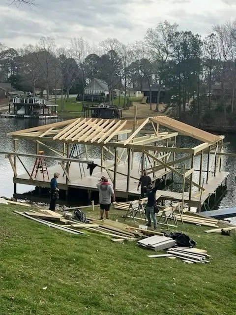 Set the upper band and rafters on a Twin Lakes job