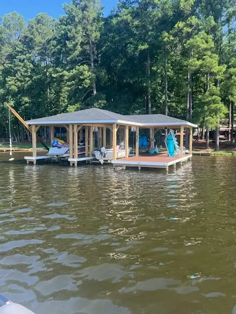 Custom boathouses: Twin Lakes work on Lake Gaston