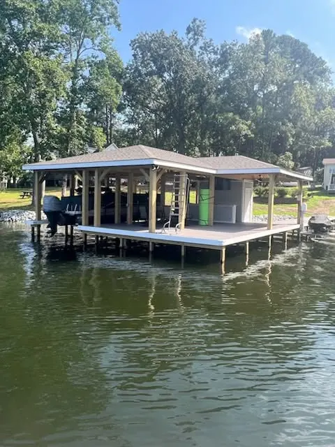 Custom boathouses: Twin Lakes work on Lake Gaston