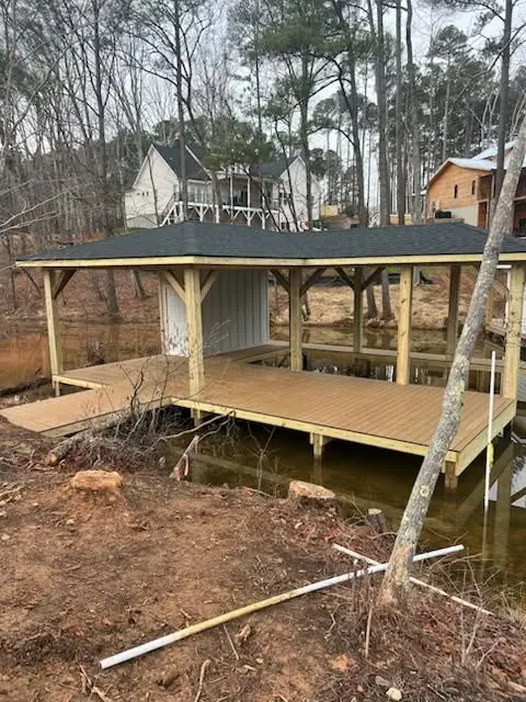 Custom boathouses: Twin Lakes work on Lake Gaston